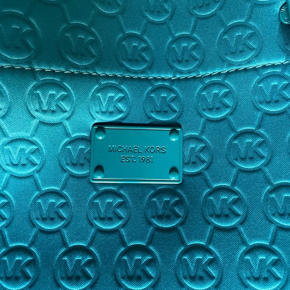 NWT Teal Michael Kors Jet Set Neoprene Fabric Tote - Picture 2 of 7